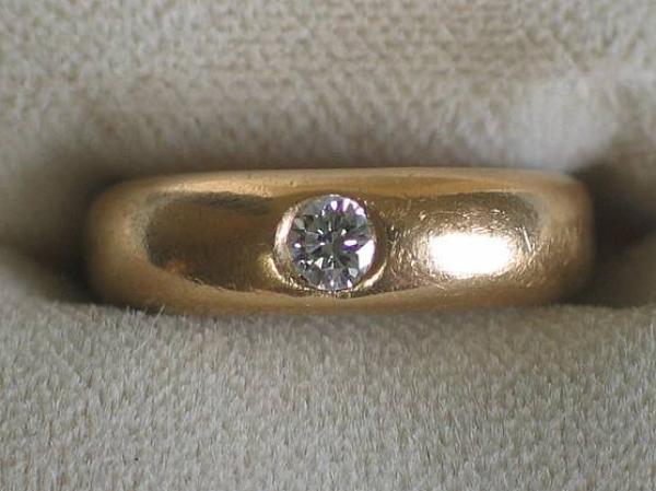 Diamantring mit 0.10 ct. aus 750er Gelbgold, Größe 47, Gewicht: 4,0g