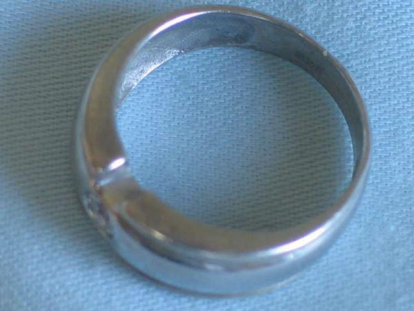 Ring aus 925er Silber mit Zirkonia, Größe 52 Gewicht: 3,6 Gramm