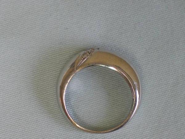 Diamantring aus 585er Weissgold mit 0.10 Karat, Größe 49 Gewicht: 3,5g