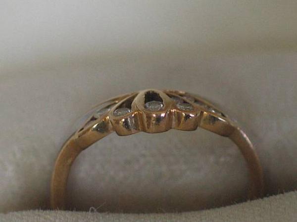 Diamantring mit 10 Diamanten aus 750er Gelb und Weissgold, Größe 49, Gewicht: 2,4g