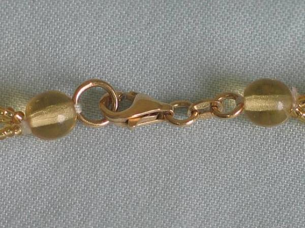 Schmucksteinkette mit 375er Gelbgoldverschluss, Länge 50,0 cm, Gewicht: 6,2g