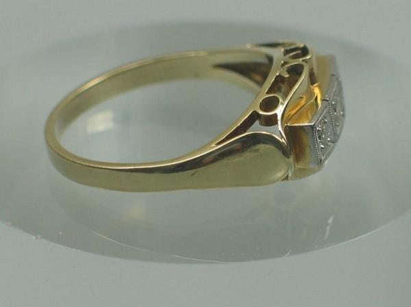 Diamantring aus 585er Gelbgold mit drei Diamanten 0.15 ct., Größe 56, Gewicht: 3,4g