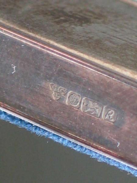 Bilderrahmen "Thomas Cook" aus Stoff mit Silberrahmen, versilbert Gesamtgewicht: 420,0g