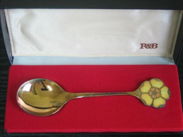 Robbe & Berking Jahreslöffel, groß, "Jakobiten-Rose 1980" aus 925er Sterlingsilber, Gewicht: 60,9g