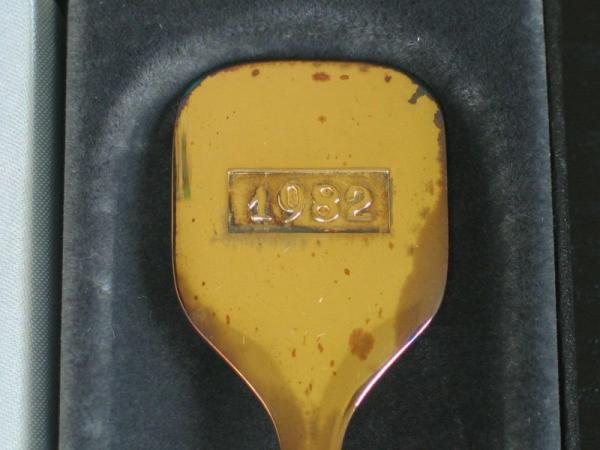 Robbe & Berking Jahreslöffel, groß, "Apfelbaum 1982" aus 925er Sterlingsilber, Gewicht: 63,6g