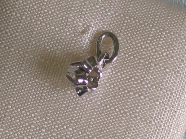 Neuware: Anhänger aus 585er Weissgold mit einem Diamanten, Gewicht: 0,5 Gramm. Erheblich reduziert.