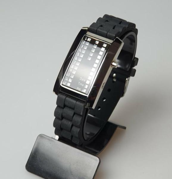 Stark reduziert! NOBLE Digitale Herrenuhr stylisch und futuristisch. Nicht mehr erhältlich!