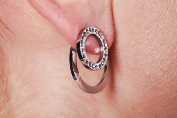 Akzent Edelstahl Ohrstecker mit Kristallsteinen, silberfarben, Durchmesser 22 mm