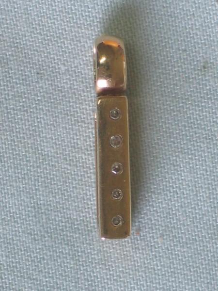 Anhänger aus 585er Gold mit 5 kleinen Diamanten, Gewicht: 1,9g