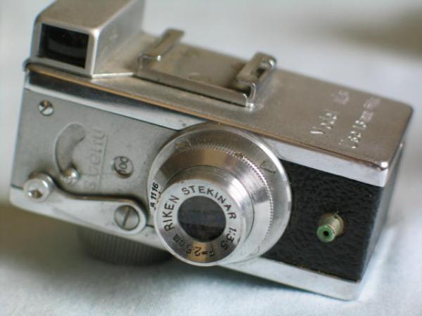 Steku Minikamera Modell III B in Lederhülle, Riken Stekinar 1:3,5 F=2.5 cm