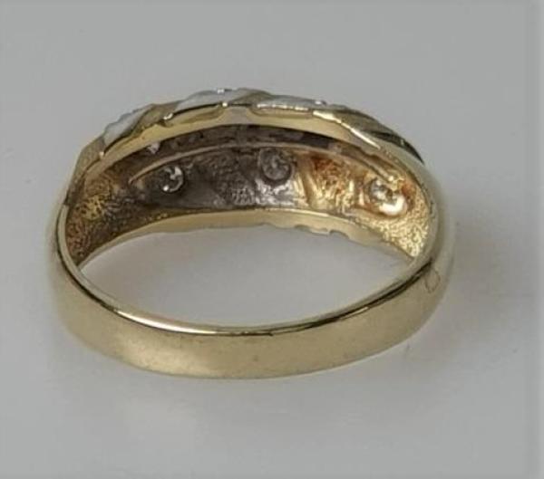 Diamantring mit 0.14 ct aus 585er Gold, Größe 56, teilmattiert, Gewicht: 4,1g