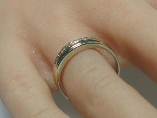 Schmucksteinring aus 333er Gold mit Zirkonia, Größe 54, Gewicht: 1,9g