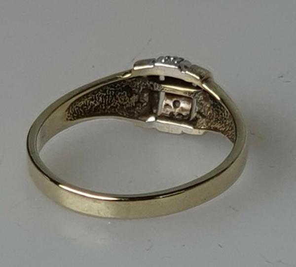 Diamantring aus 585er Gold mit 3 Diamanten, Größe 55, Gewicht: 2,8g