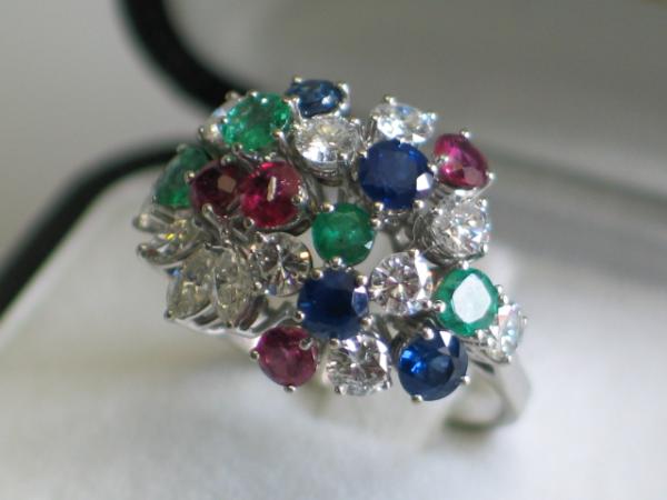 Neuwertiger Diamantring 1.02 ct., 585 Weißgold, 4 Rubinen, Smaragde, Saphire, Größe 57, 8,8g