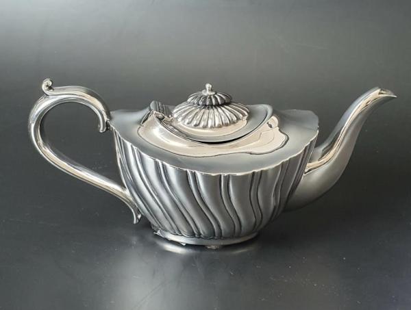 Antik: Teekanne Waterhouse Sheffiled U.K., Silver Plated, Gewicht: 250,0g