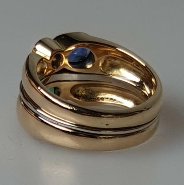 Ring aus 750er Gelb und Weißgold mit je einem Diamanten, Smaragd und Saphir, Größe 55, Gewicht: 14,7g
