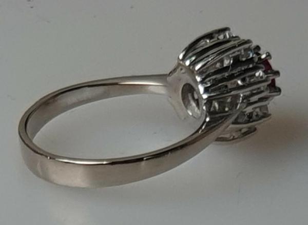 Weißgold Rubin- Diamantring aus 585er, Größe 53, Gewicht: 3,9g