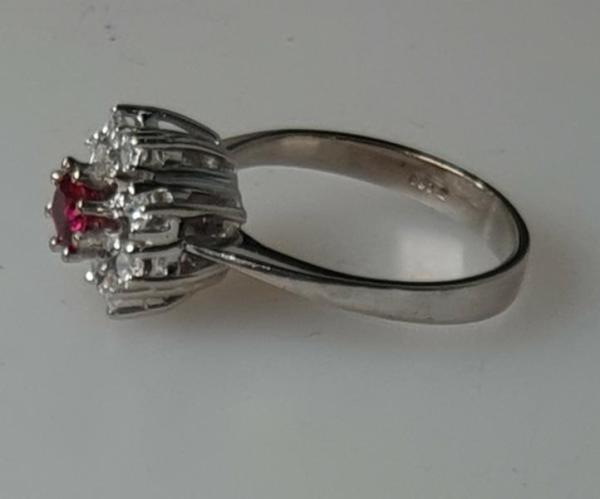 Weißgold Rubin- Diamantring aus 585er, Größe 53, Gewicht: 3,9g
