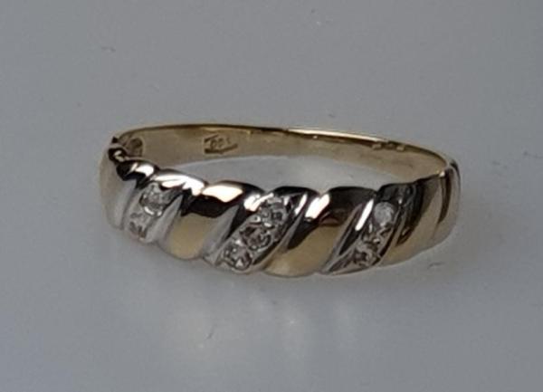 Ring aus 585er Gelbgold mit Zirkonia, Größe 52, Gewicht: 1,4g