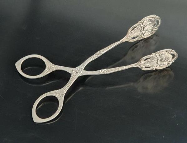 Gebäckzange Rosendekor Hildesheimer Rose versilbert 100er Auflage unbenutzt in der Originalverpackung