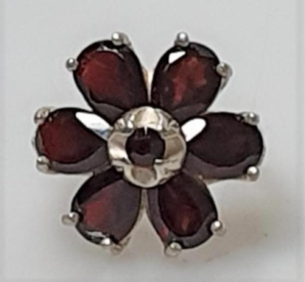 Ring aus 925er Sterlingsilber mit dunkelroten Farbsteinen, Größe 54, Gewicht: 8,2g