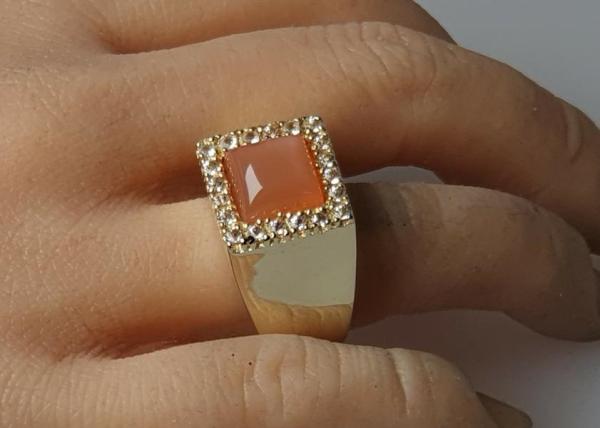 Ring mit großem Karneol aus 375er Gelbgold, Größe 62, Gewicht: 11,3g