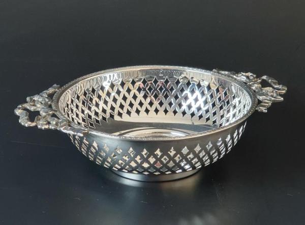 Kleine Schale für Gebäck, Zucker o.ä., England, London um 1908 Sterlingsilber