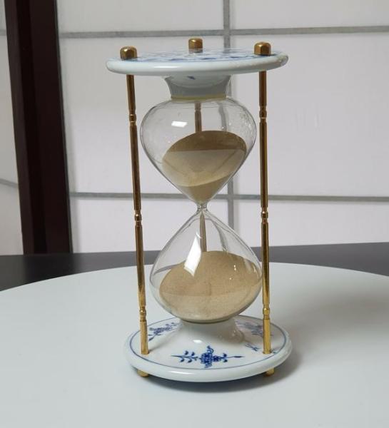 Vintage Rarität Meissen große Sanduhr 18 cm, Zwiebelmuster, kobaltblau, weißer Rand