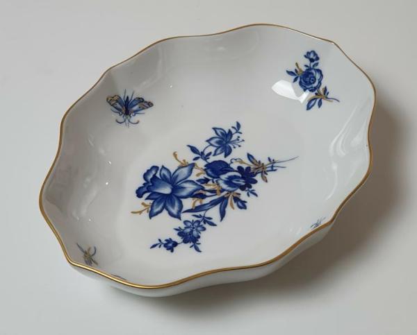 Vintage Meissen Schale, Blumendekor, kobaltblau mit Goldrand, Mod. 1