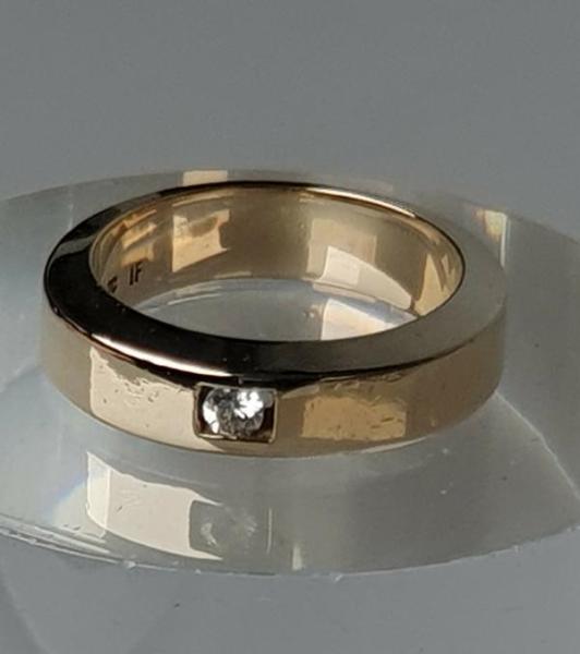 Brillantsolitär mit lupenreinem (IF) 0.07 ct Diamant aus 585er Gold, Größe 51, Gewicht: 7,4g