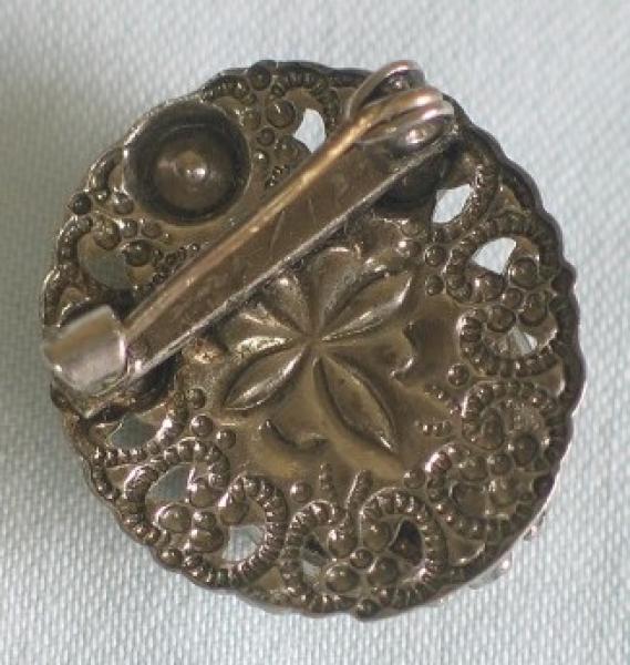 Brosche Tigerauge mit Schmucksteinen, versilbert