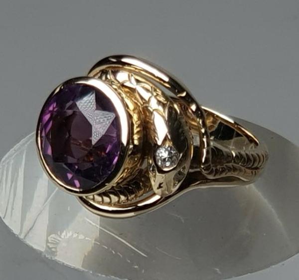 Antikschmuck Prachtring Amethyst/Diamantring -Schlangenring-, 585er Gold, Größe 62, Gewicht: 14,7g