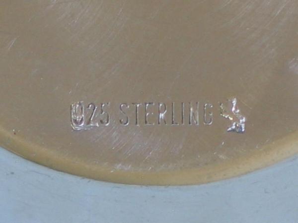 Kleines Teesieb mit Auffangschale aus 925er Sterlingsilber Gewicht: ca. 94,4 Gramm