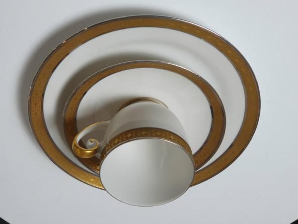 Vintage: Hutschenreuther Porzellan "Drache-Modell Exklusiv", Kaffeeservice 21 tlg. für 6 Personen