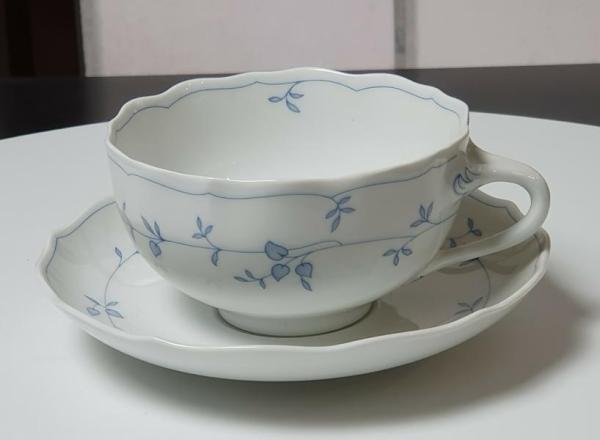 Vintage: 4x Hutschenreuther Kaffe / Teetassen und Unterteller