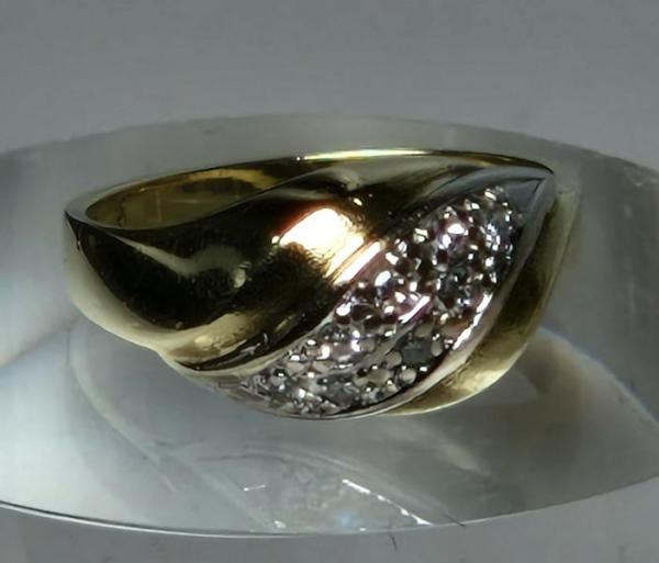 Diamantring aus 585er Gelbgold, Größe 55, Gewicht: 4,1g