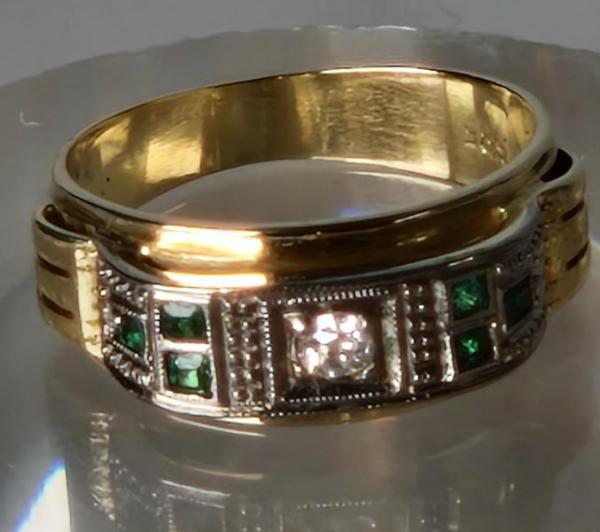 Diamant / Smaragdring aus 585er Gelbgold, 0.06 ct., Größe 50, Gewicht: 3,8g