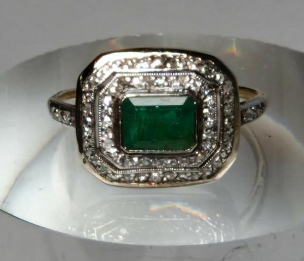Antik Eleganter Smaragd / Diamantring 0.35 ct. aus 750er Gold, Größe 51, Gewicht: 3,5g