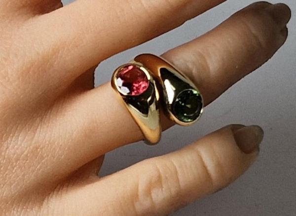 Eleganter Peridot/Rubellit Ring aus 750er Gelbgold, Größe 50, Gewicht: 11,2g