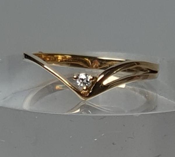 Feiner Brillantsolitär aus 750er Gelbgold, Größe 51, Gewicht: 1,9g