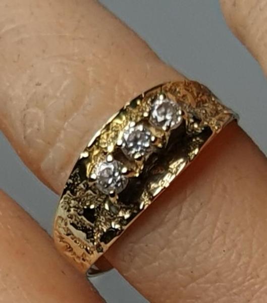 Diamantring mit 0.24 Karat aus 585er Gelbgold, Größe 52, Gewicht: 2,5g