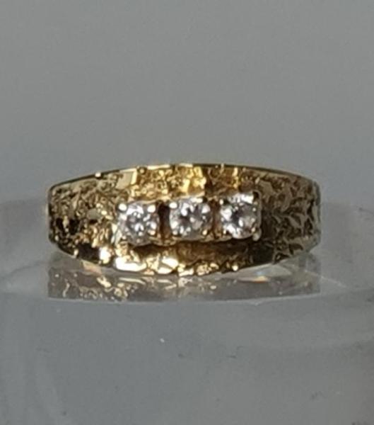 Diamantring mit 0.24 Karat aus 585er Gelbgold, Größe 52, Gewicht: 2,5g