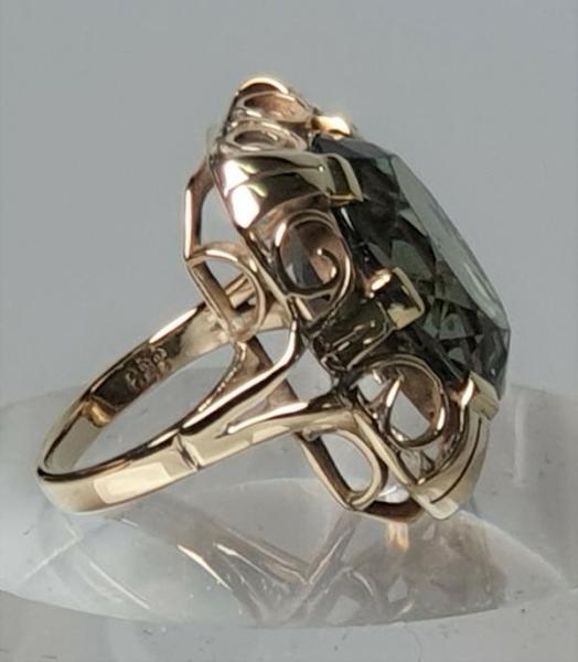 Antikschmuck Ring mit grünem Spinell aus 333er Gold, Größe 53, Gewicht: 6,4g