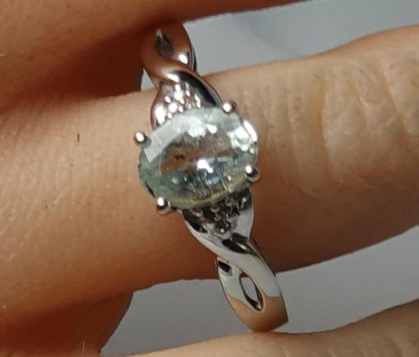 Aquamarin- Diamantring, 333er Weißgold, Größe 67, Gewicht: 3,2g