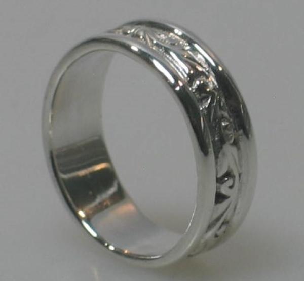 Ring aus 925er Sterlingsilber, Größe 58, Gewicht: 5,3g