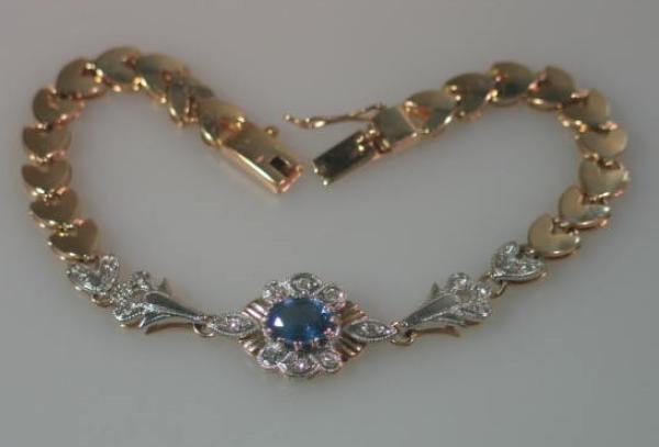 Saphir- Diamantarmband aus 585er Rotgold und Weißgold, Länge: 18,7 cm, Gewicht: 17g