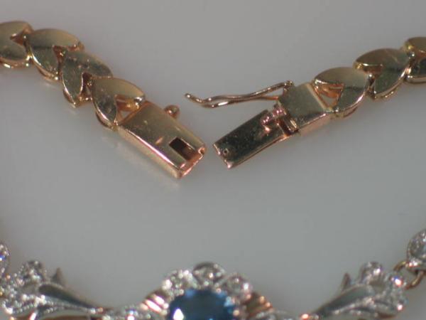 Saphir- Diamantarmband aus 585er Rotgold und Weißgold, Länge: 18,7 cm, Gewicht: 17g