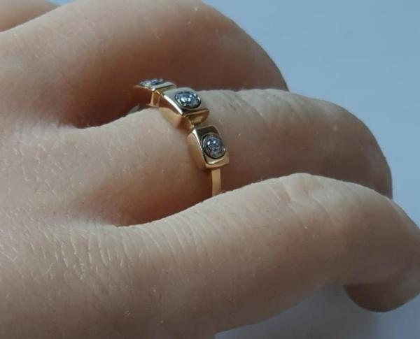 Eleganter Diamantring aus 750er Gelbgold, Größe 55, Gewicht: 2,4g