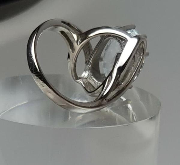 Wunderschöner Aquamarin Edelsteinring mit 5.2 ct. 585er Weißgold, Größe 55, Gewicht: 8,9g