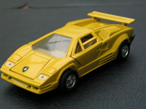 Lamborghini Countach LP 500S, gelb, 1:43